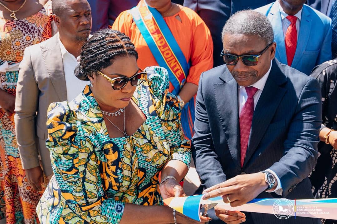 RDC – LUALABA/MODERNISATION DU BÂTIMENT DGDA PAR LE GOUVERNEMENT MASUKA, »VOUS DÉMONTREZ JOUR APRÈS JOUR VOTRE FIDÉLITÉ ABSOLUE À LA VISION STRATÉGIQUE DU PRÉSIDENT DE LA RÉPUBLIQUE »L’ADRESSE DU DG KABESE À LA GOUVERNEURE